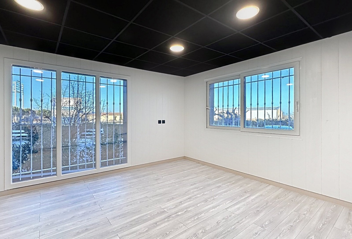 location Bureau Villeneuve Les Beziers - Photo 1