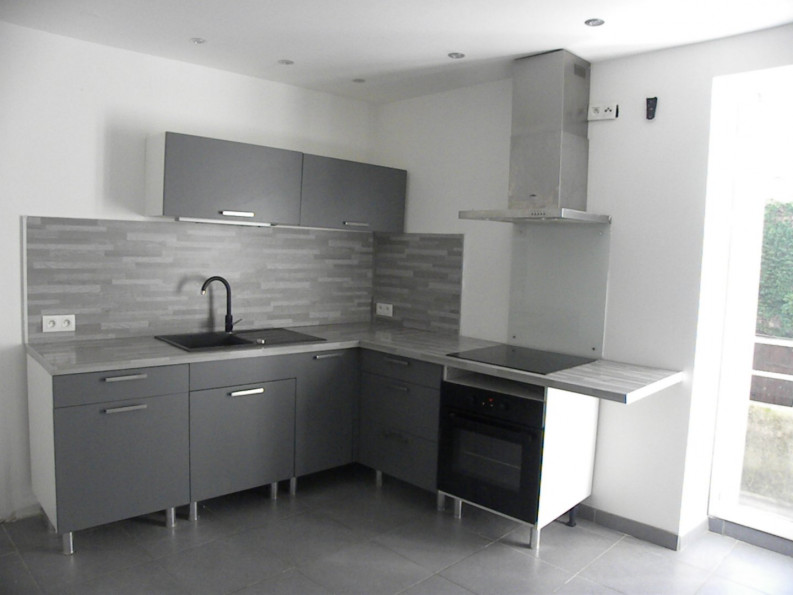 à vendre Immeuble Adissan - Photo 1