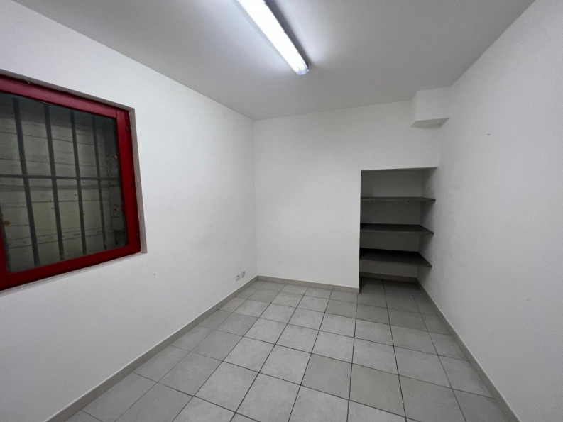 à vendre Local commercial Pezenas - Photo 4