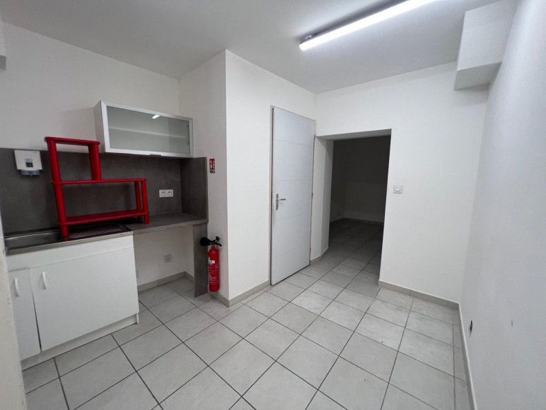 à vendre Local commercial Pezenas - Photo 2