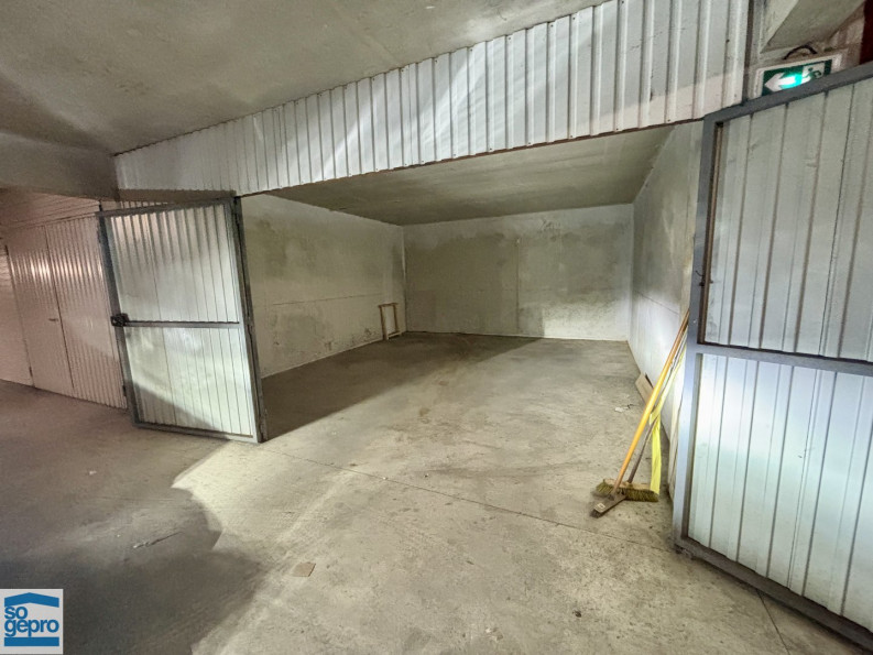 location Garage Le Cap D'agde - Photo 1