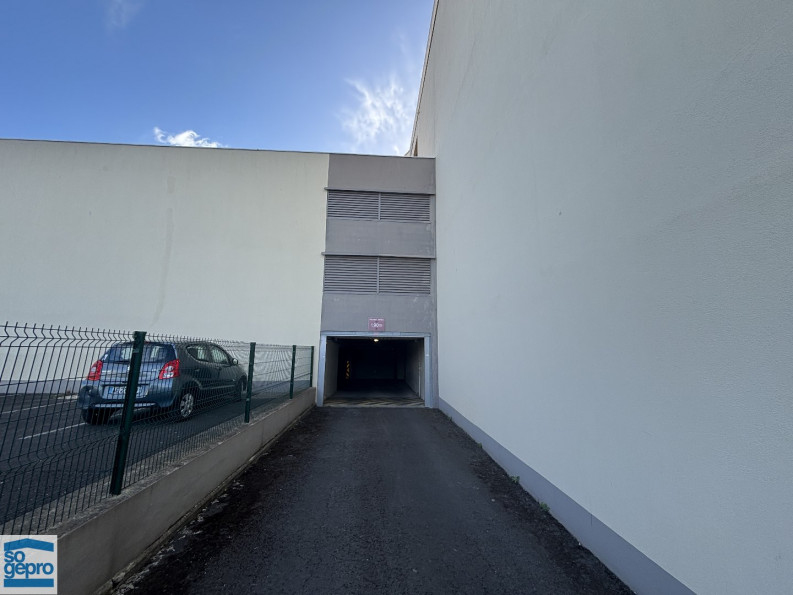 location Garage Le Cap D'agde - Photo 2
