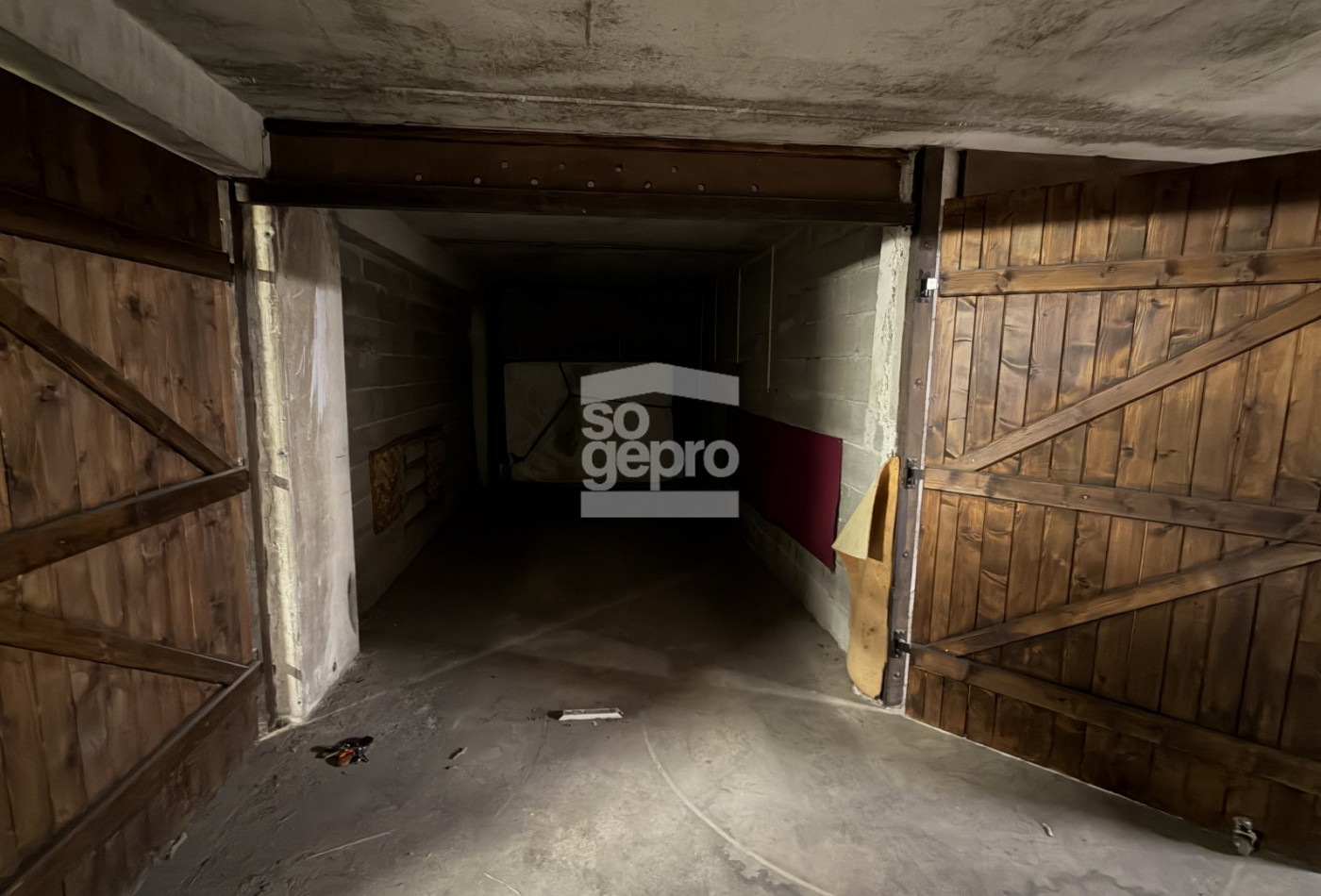 location Garage Le Cap D'agde - Photo 1