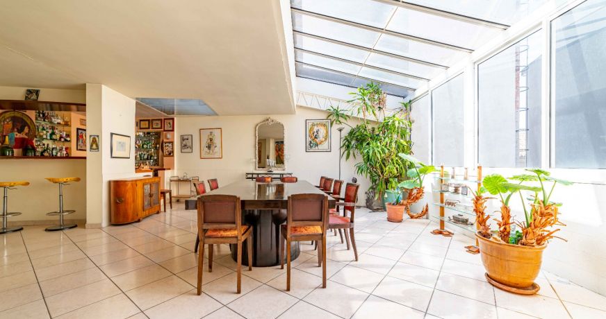 vente Loft/atelier/surface Nimes