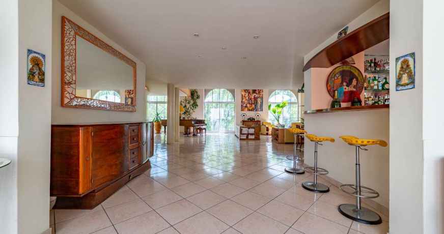 vente Loft/atelier/surface Nimes