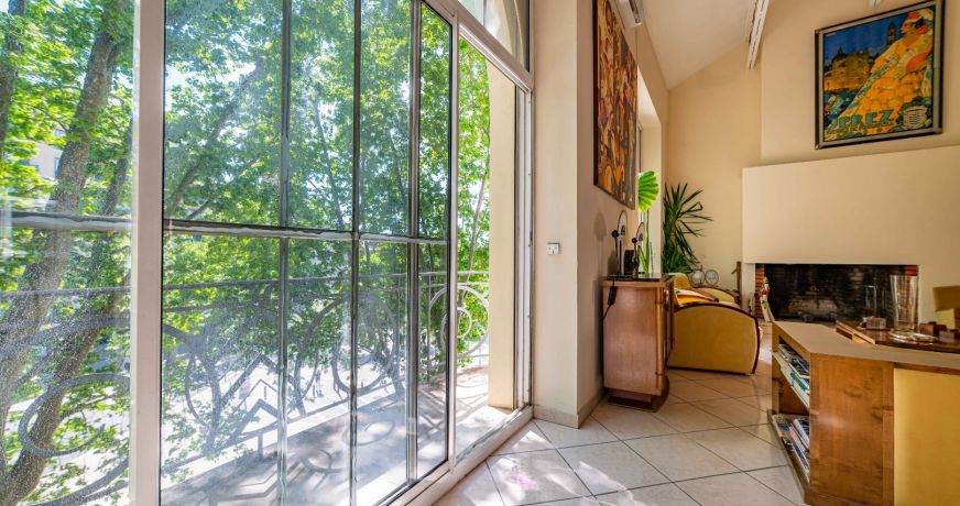 vente Loft/atelier/surface Nimes