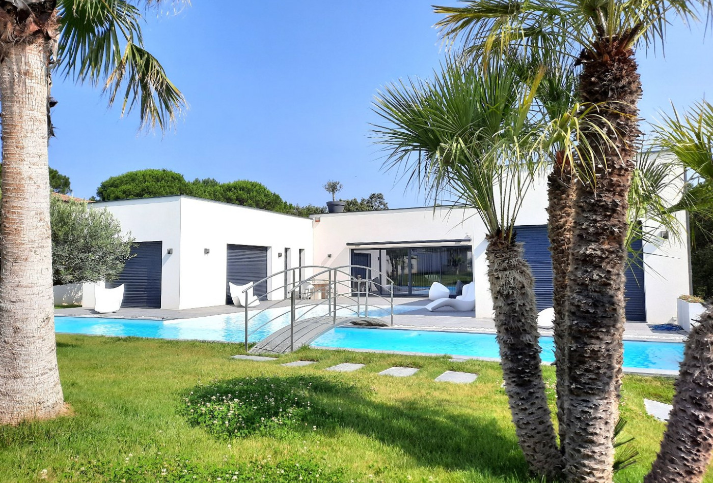 vente Villa d'architecte Saint Laurent Des Arbres - Photo 1