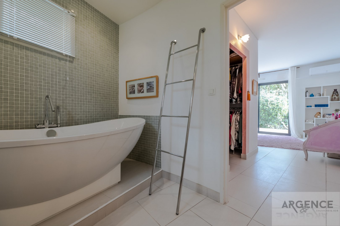 sale Villa d'architecte Saint Clement De Riviere - Photo 12