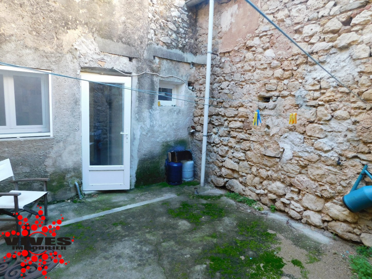 vente Remise en pierre Cruzy - Photo 1