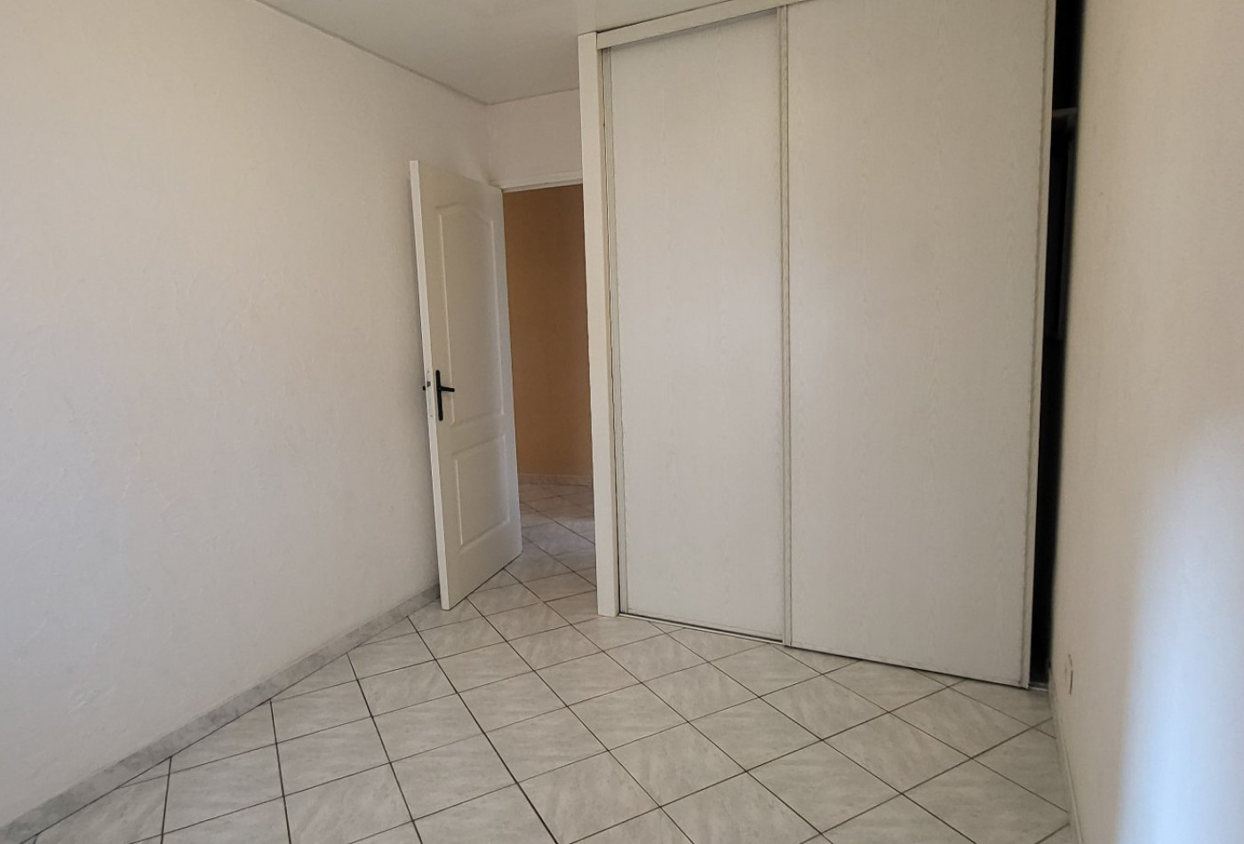 location Appartement Capestang - Photo 4