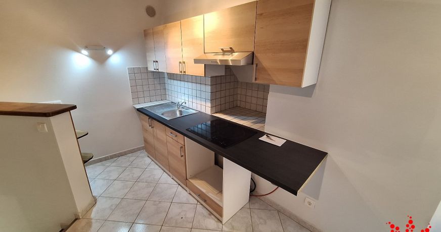 vente Maison de village Quarante