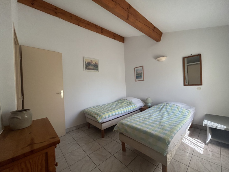 en location saisonnière Maison Redessan - Photo 9