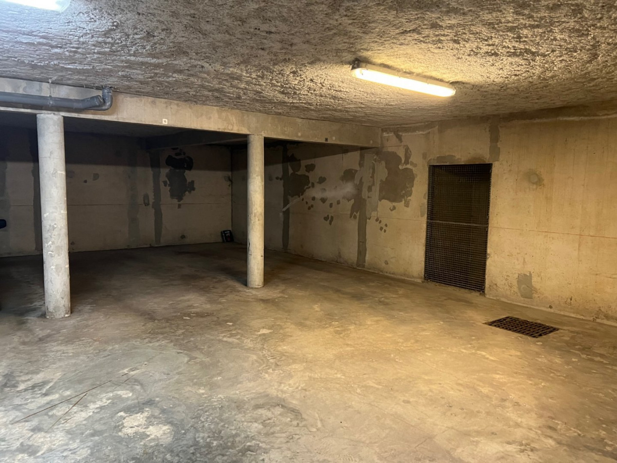 à vendre Parking intérieur Meze - Photo 1