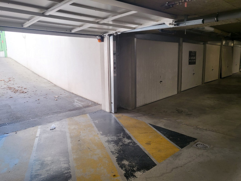vente Garage Montpellier - Photo 3