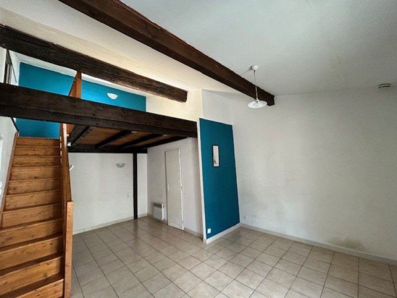 location Appartement ancien Montpellier - Photo 1