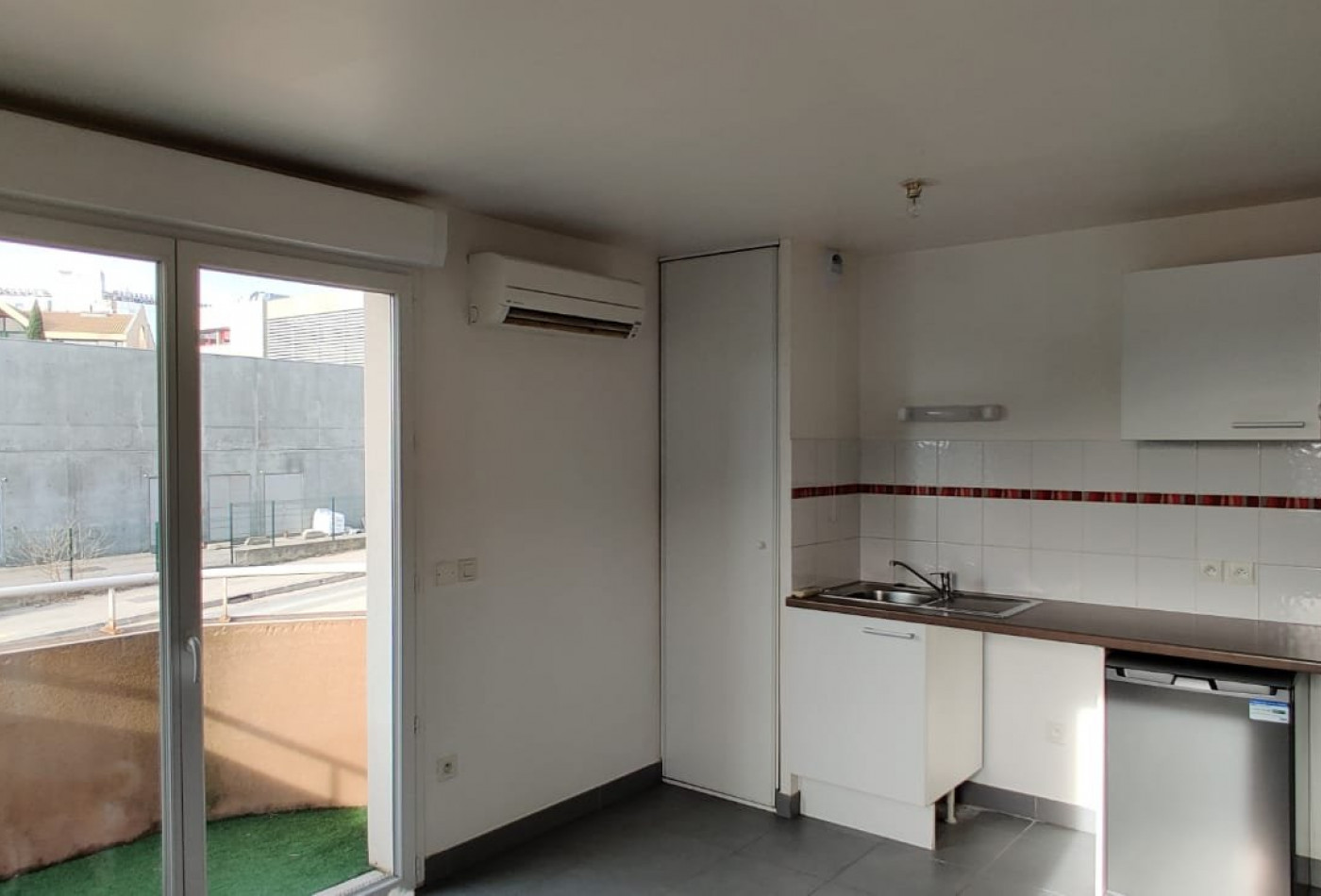 location Studio Montpellier - Photo 1