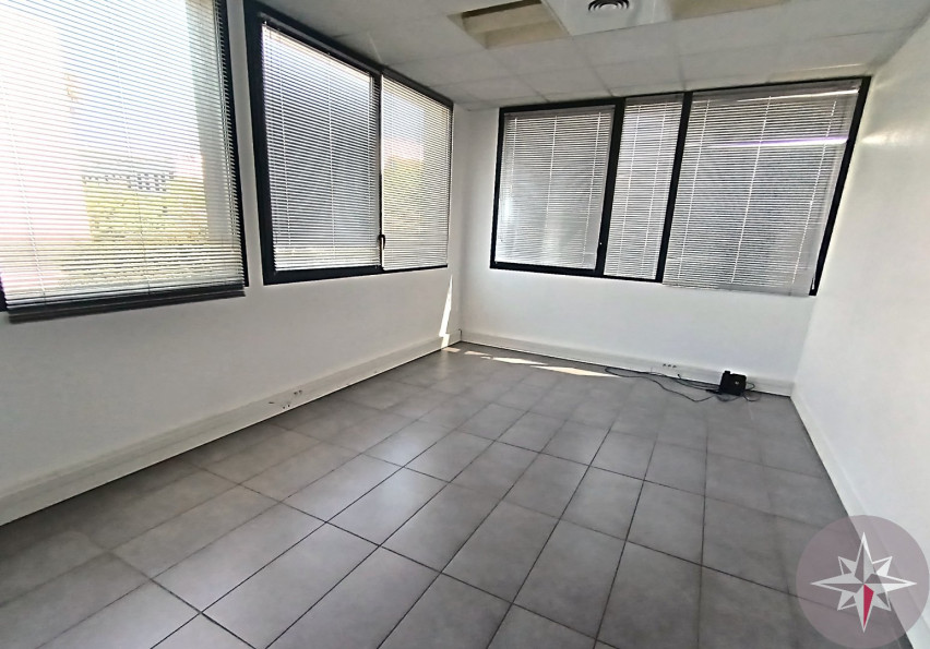 vente Locaux d'activité Montpellier - Photo 6