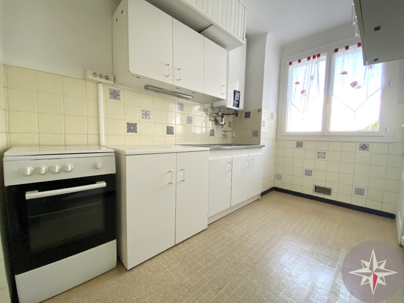 location Appartement ancien Montpellier - Photo 2