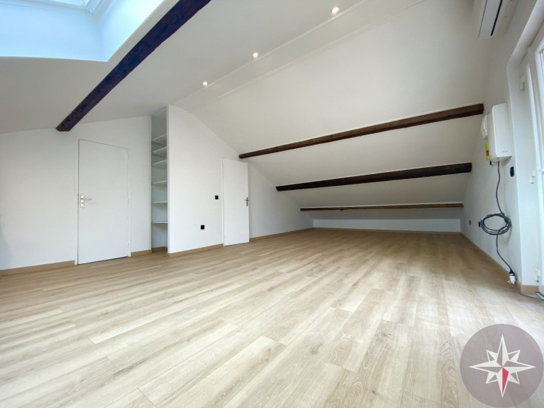 location Studio Cournonsec - Photo 1
