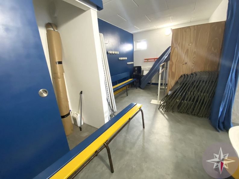 location Local commercial Cournonsec - Photo 5