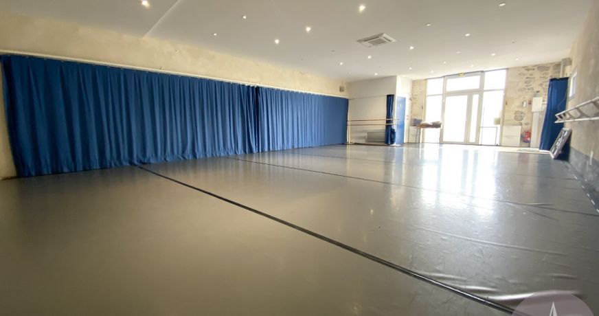 location Local commercial Cournonsec