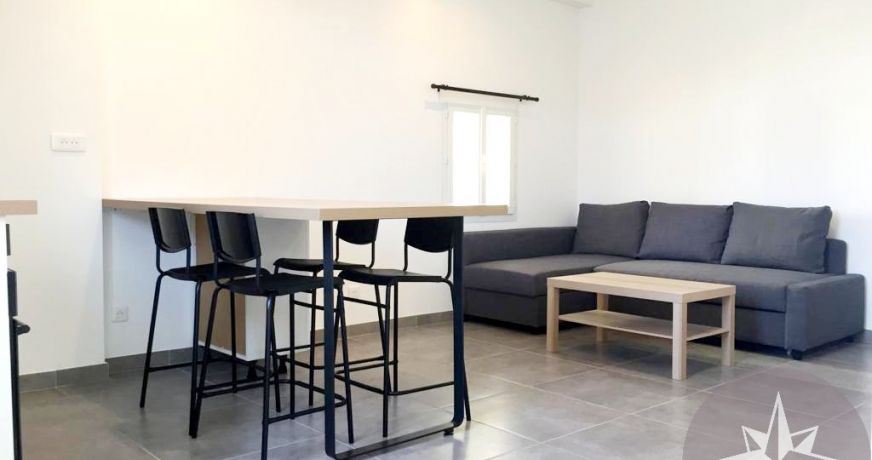 location Appartement Gigean