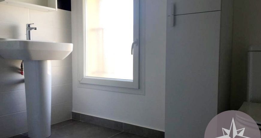 location Appartement Gigean