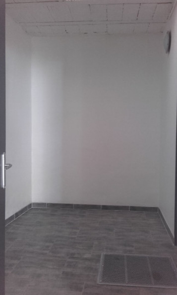 location Local commercial Beziers - Photo 4