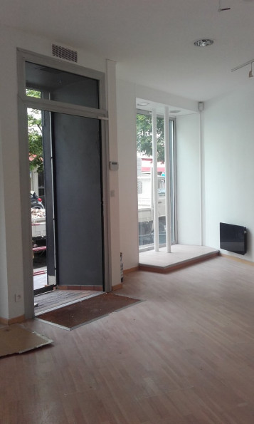 location Local commercial Beziers - Photo 3