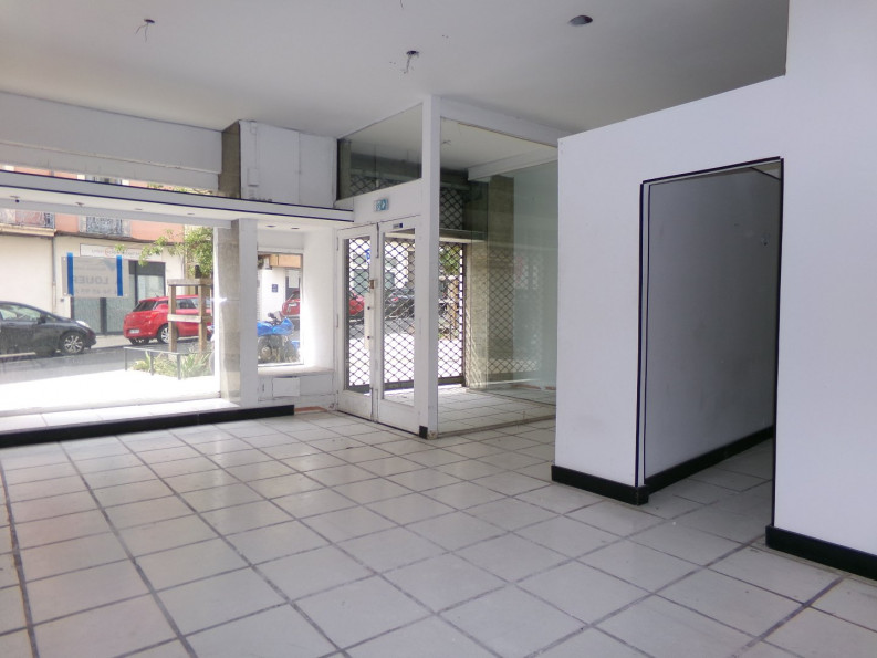 location Local commercial Beziers - Photo 1