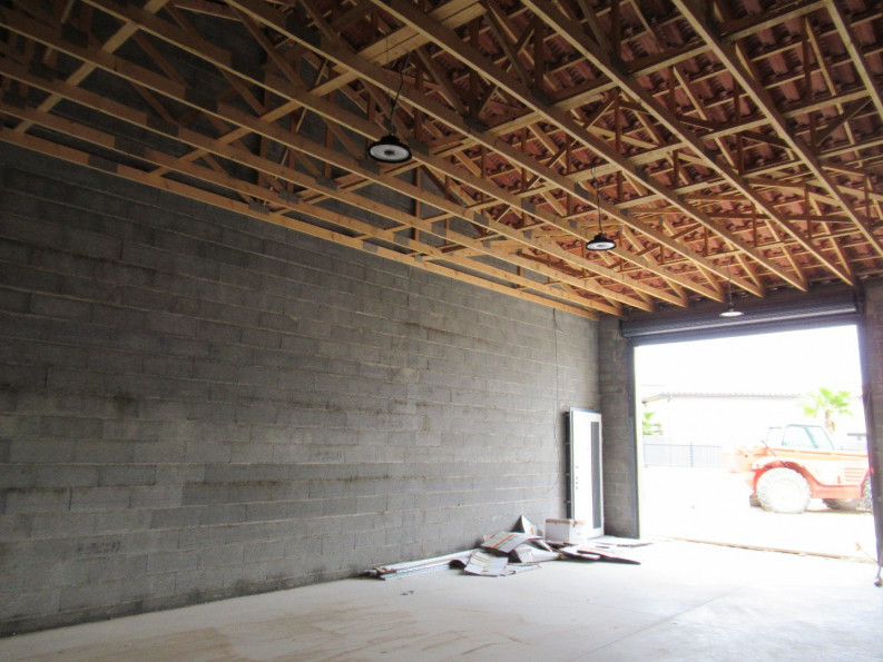 location Local commercial Maraussan - Photo 4