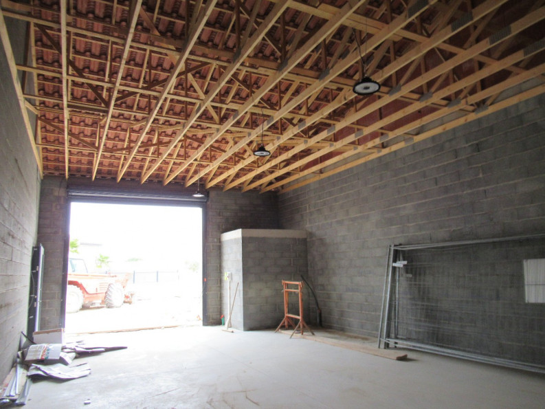 location Local commercial Maraussan - Photo 1