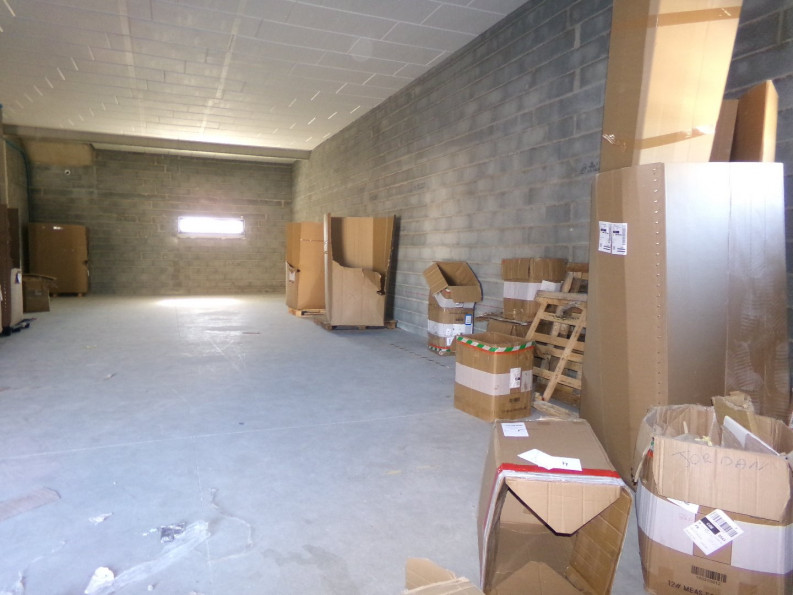 location Entrepot Maraussan - Photo 5