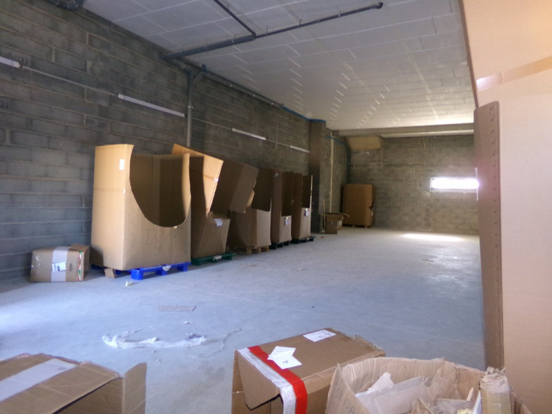 location Entrepot Maraussan - Photo 6