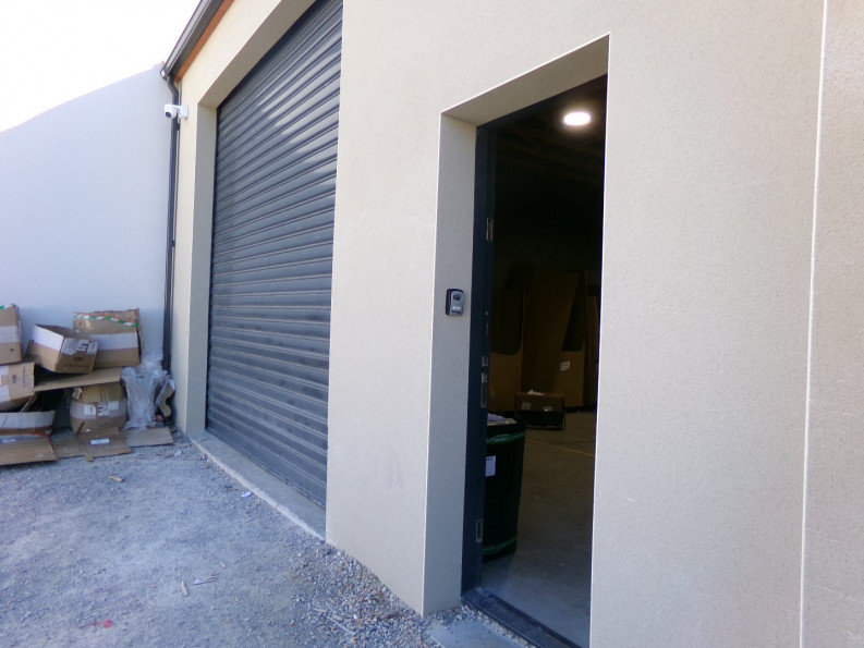 location Entrepots et bureaux Maraussan - Photo 1