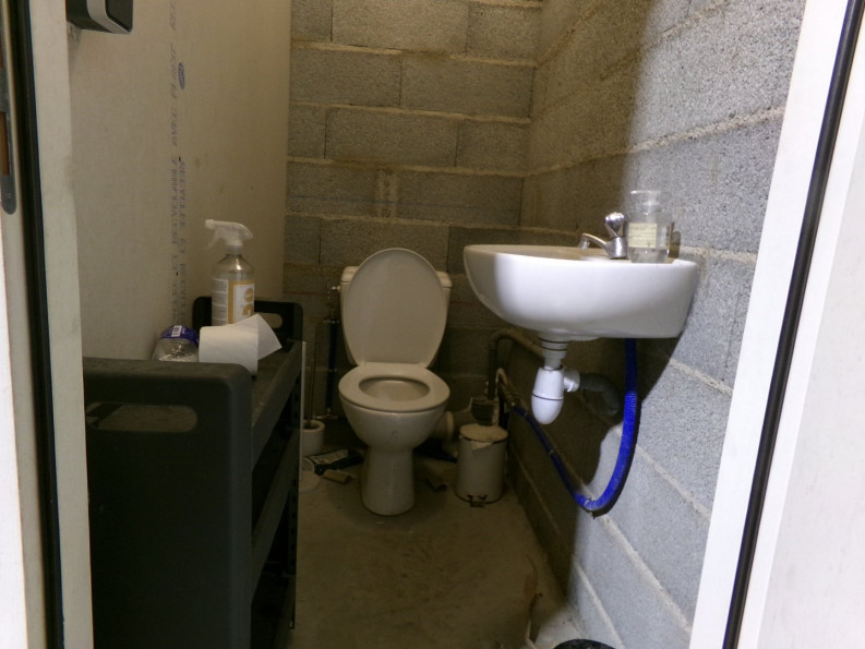 location Entrepots et bureaux Maraussan - Photo 5