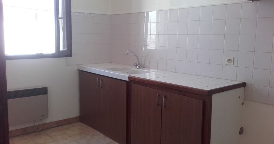 location Appartement Corneilhan