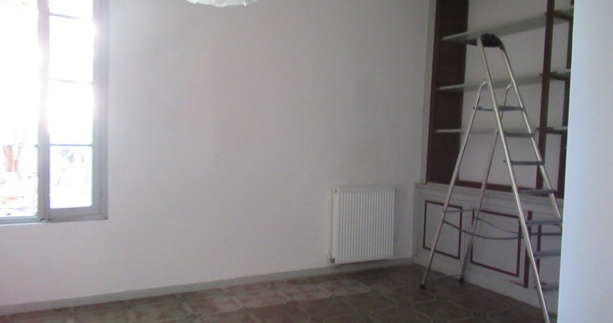 location Appartement en rez de jardin Saint Genies De Fontedit