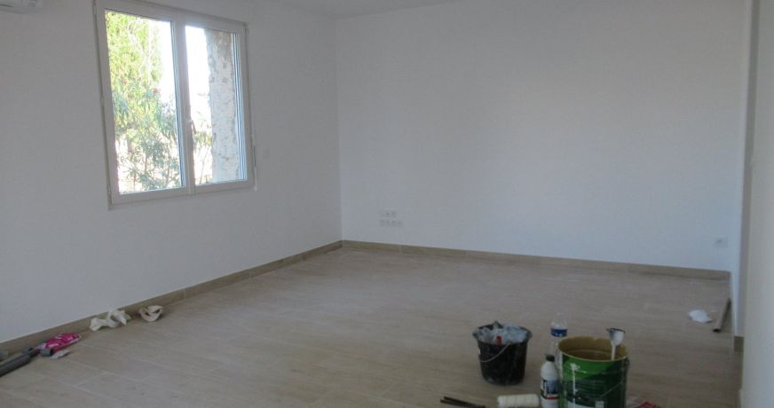 location Appartement Magalas