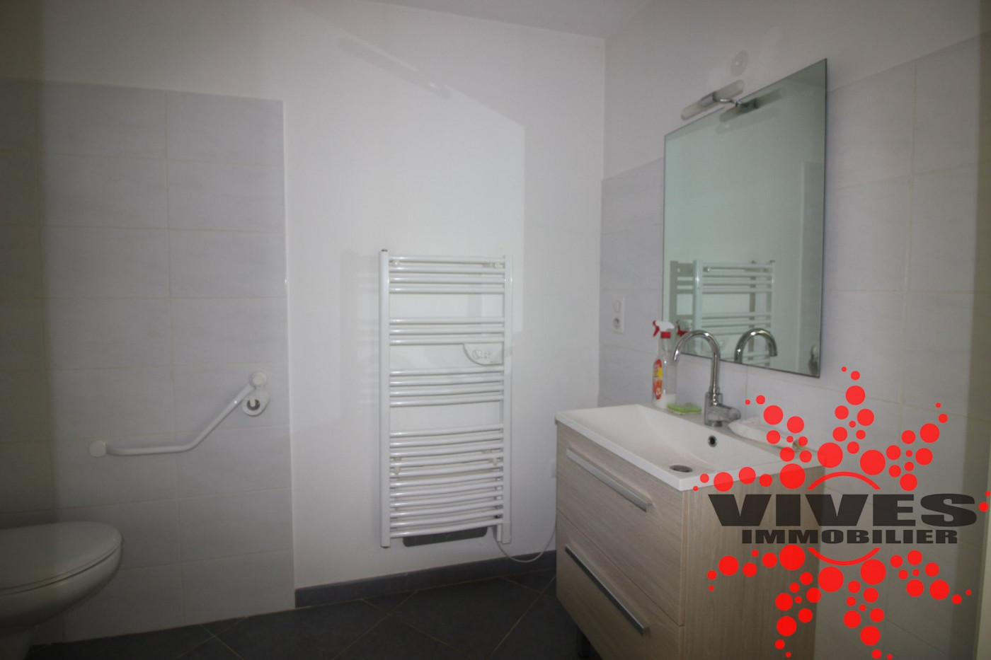 location Local commercial Servian - Photo 4