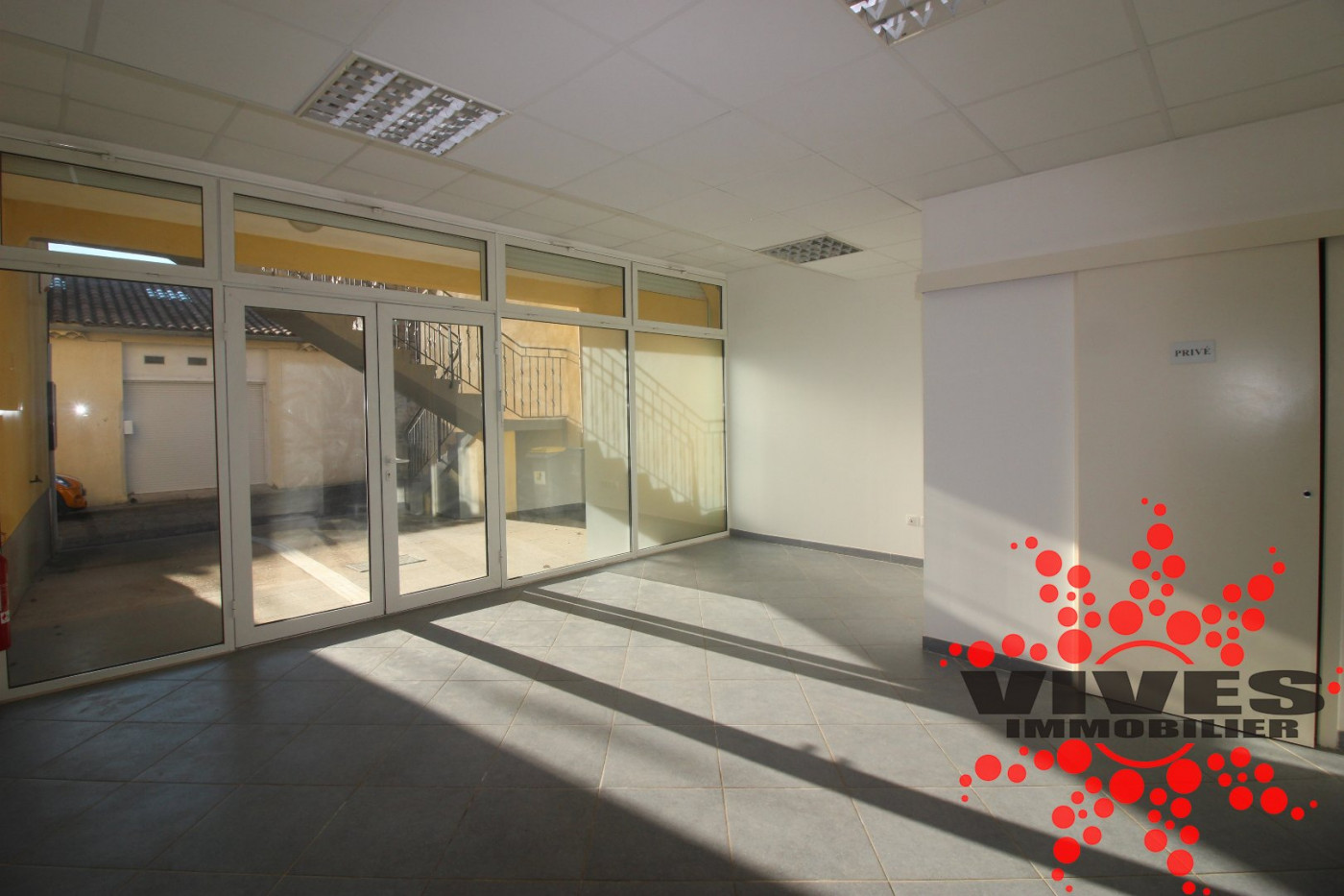 location Local commercial Servian - Photo 1