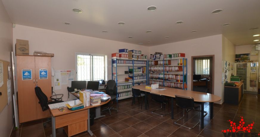 location Entrepots et bureaux Thezan Les Beziers