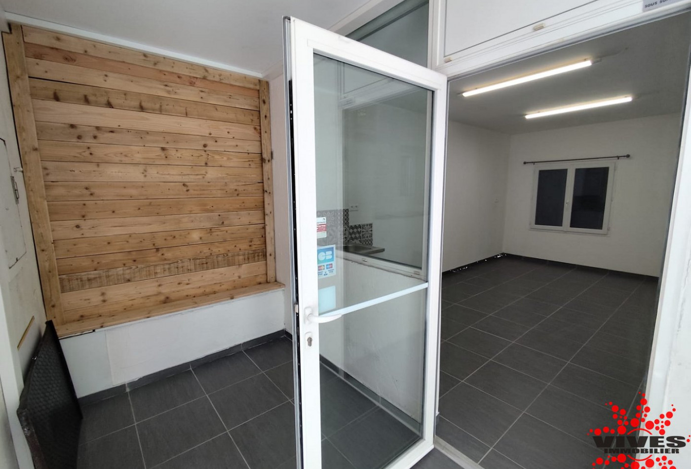 location Local commercial Servian - Photo 2