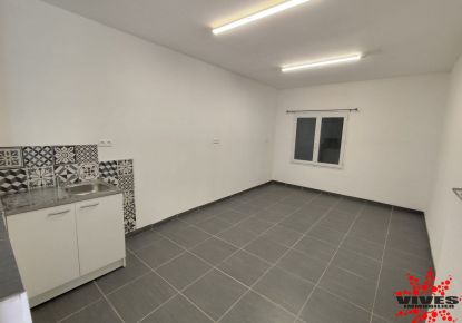 location Local commercial Servian