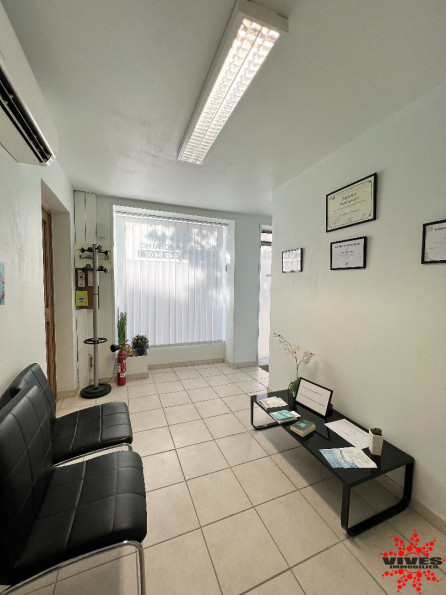 location Local commercial Servian - Photo 1