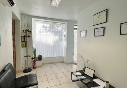 location Local commercial Servian