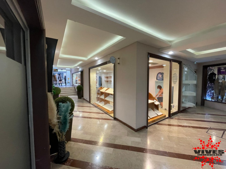 vente Local commercial Beziers - Photo 1