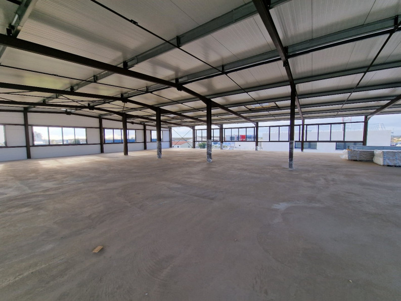 location Bureau Bessan - Photo 1