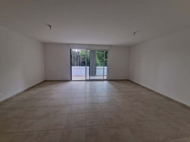 location Appartement Saint Thibery - Photo 1