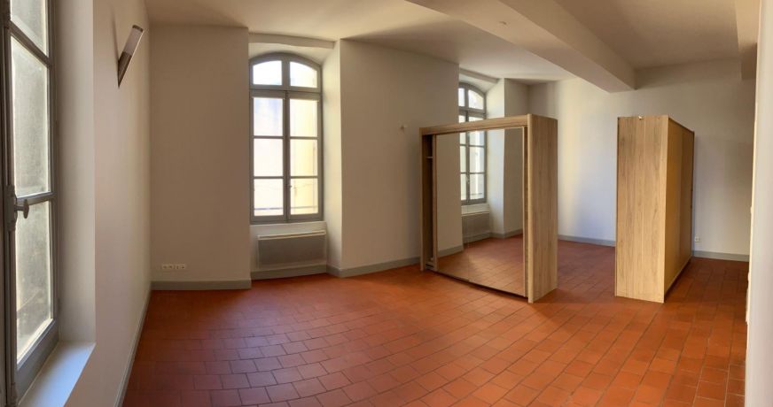 location Appartement Bessan